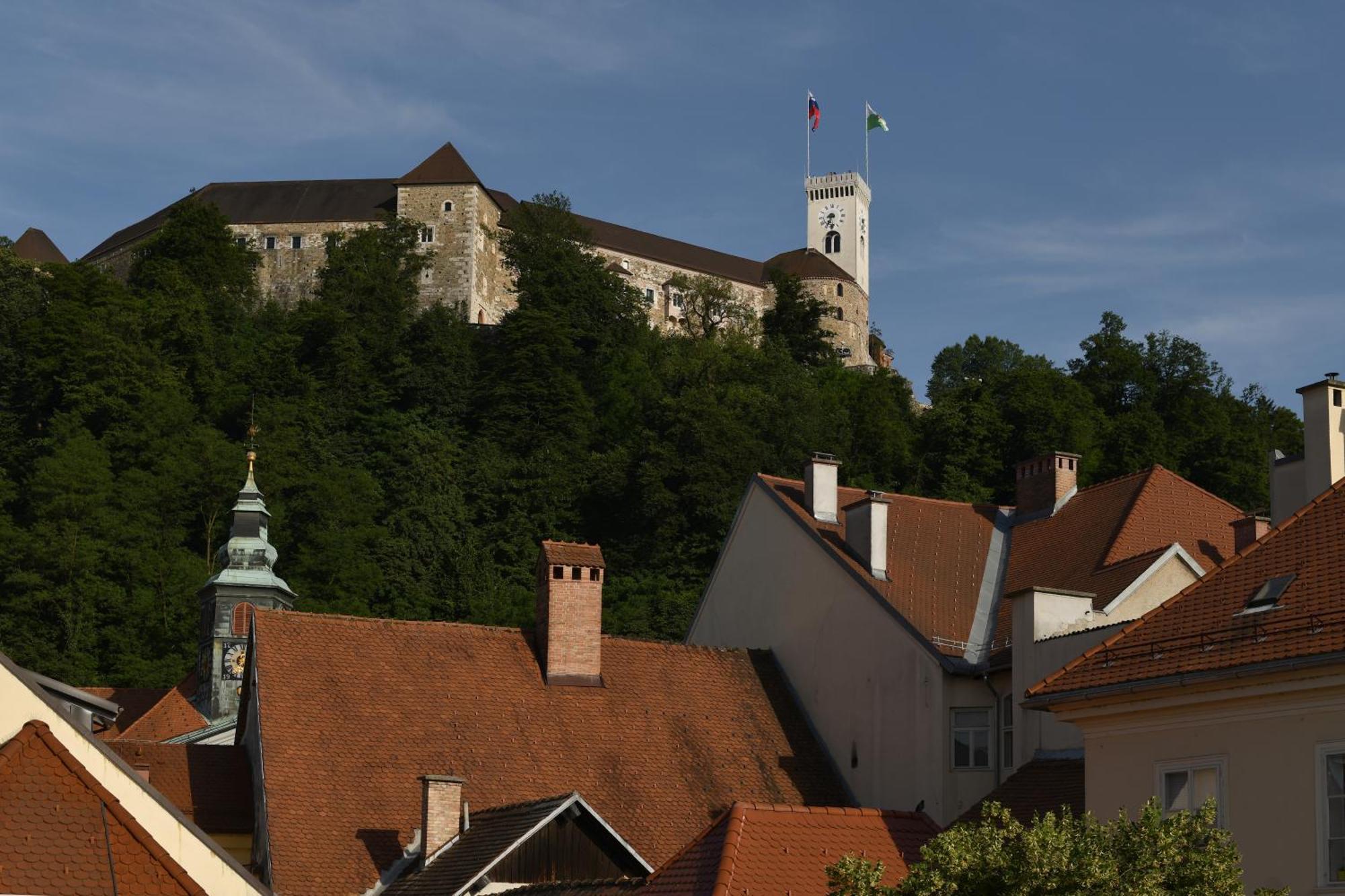 Tromostovje Apartments Ljubljana Bagian luar foto