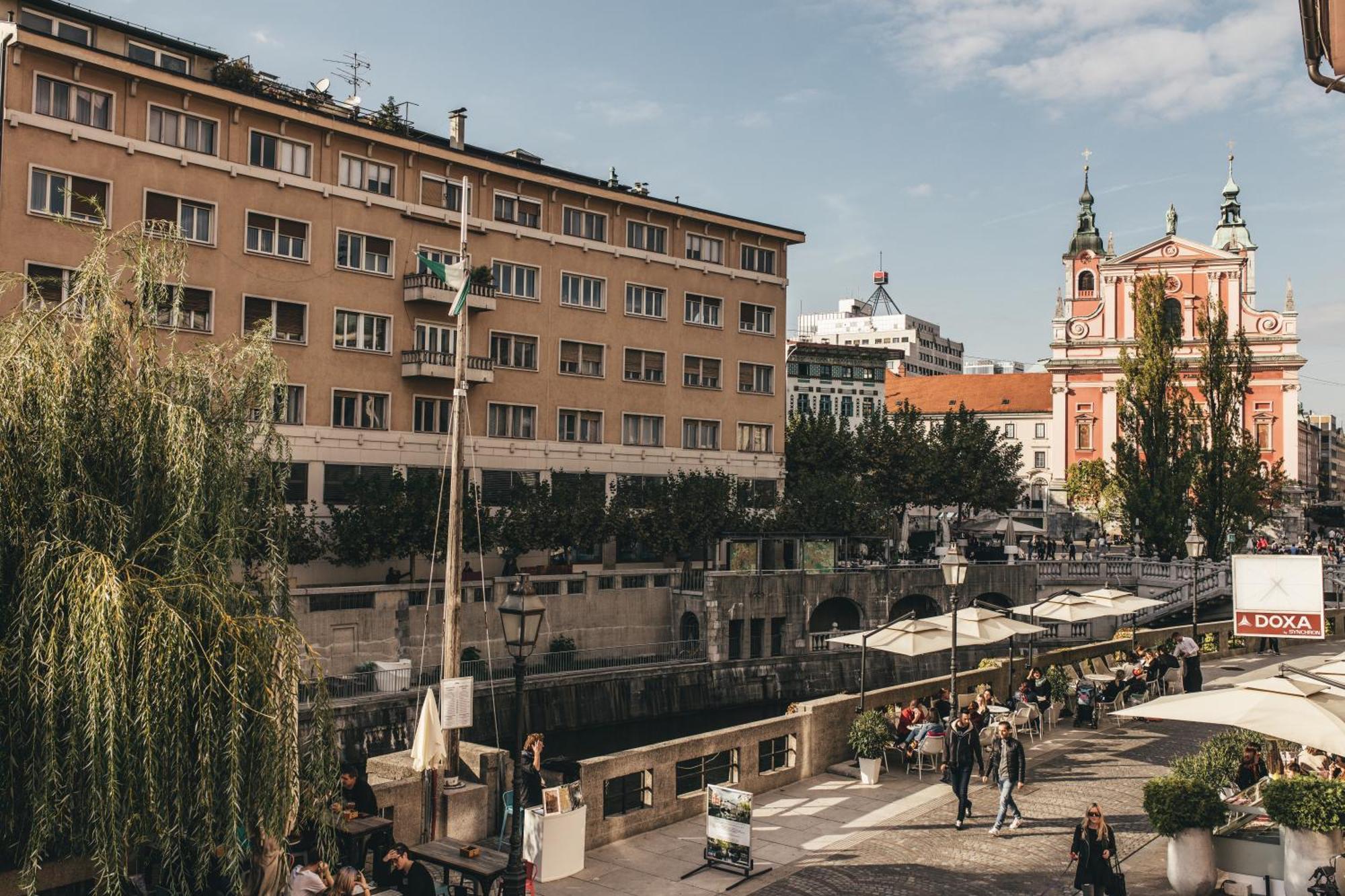 Tromostovje Apartments Ljubljana Bagian luar foto