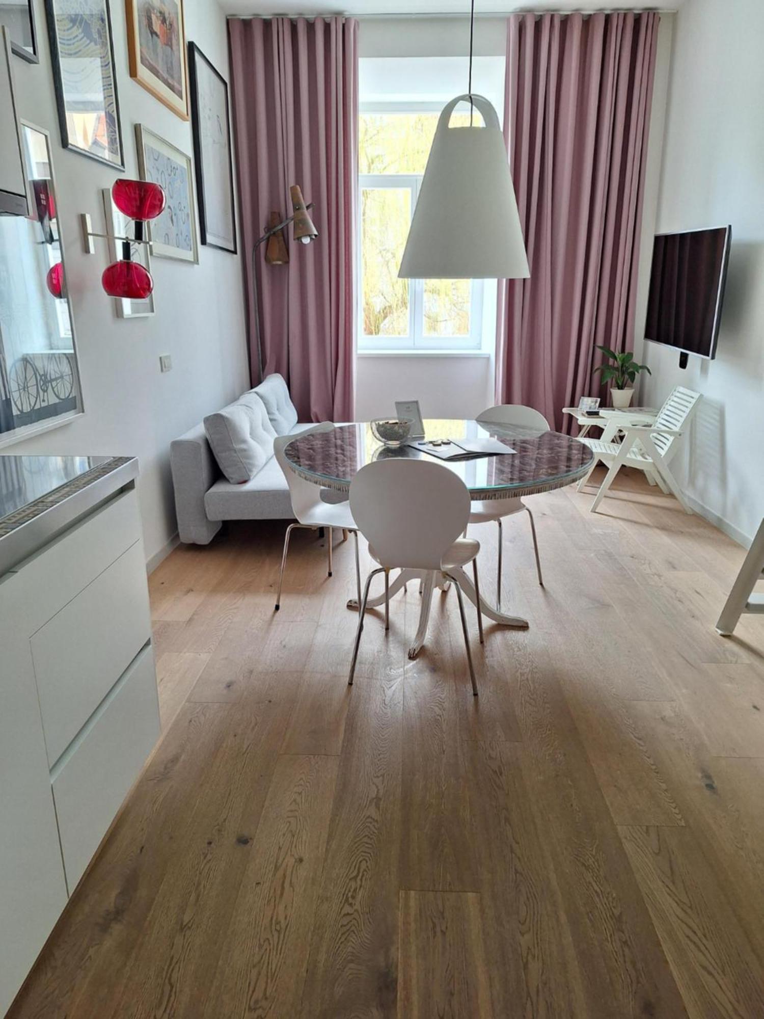 Tromostovje Apartments Ljubljana Bagian luar foto