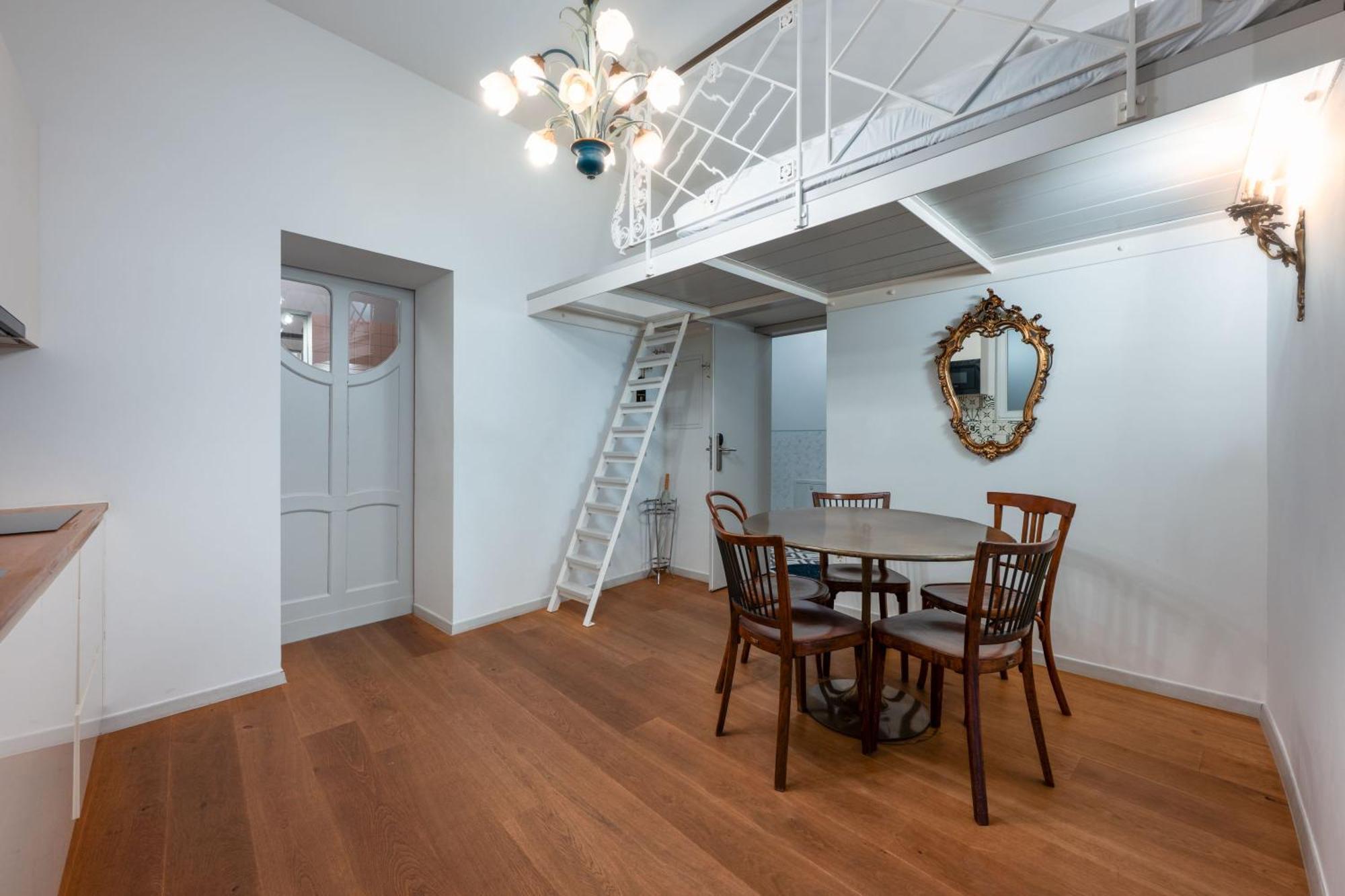 Tromostovje Apartments Ljubljana Bagian luar foto