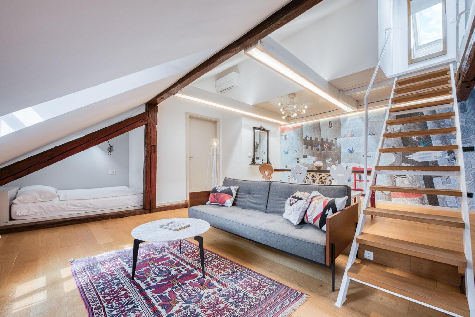 Tromostovje Apartments Ljubljana Bagian luar foto