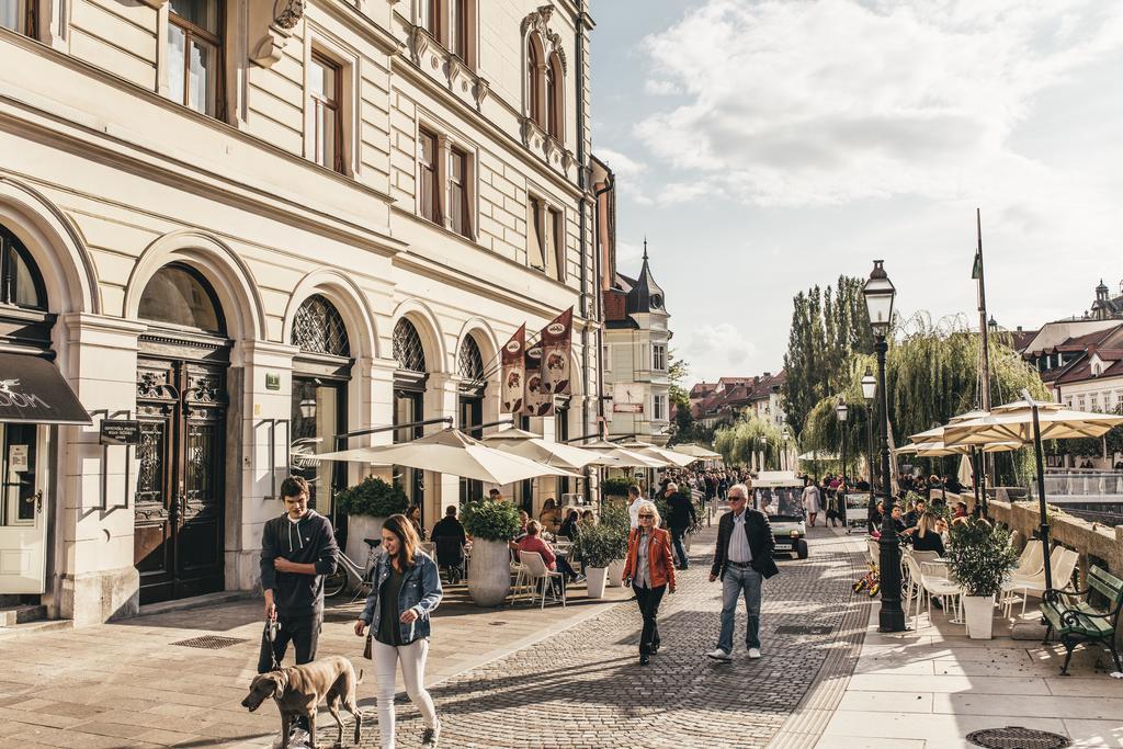Tromostovje Apartments Ljubljana Bagian luar foto